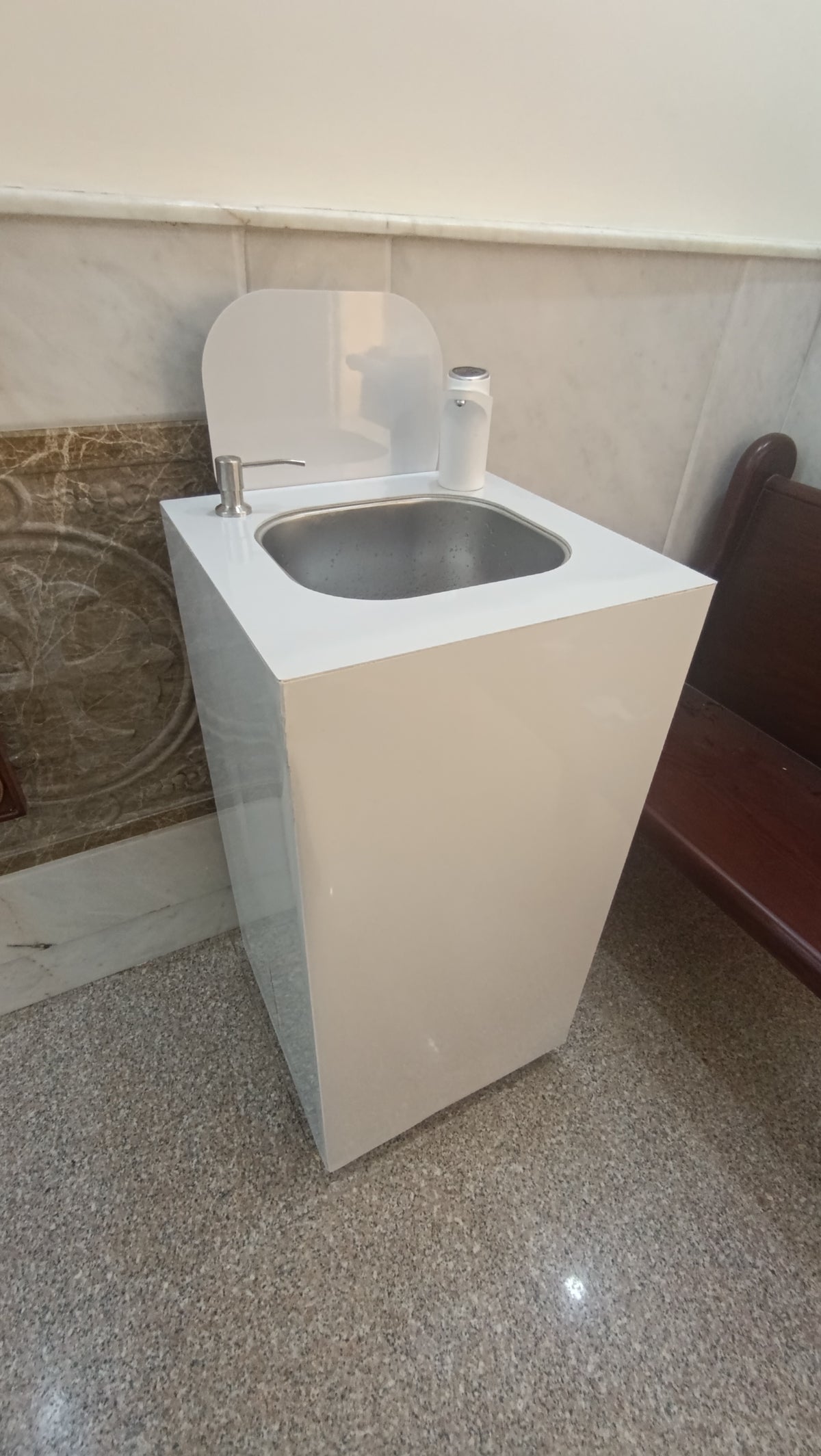 AquaGo Mobile Sink